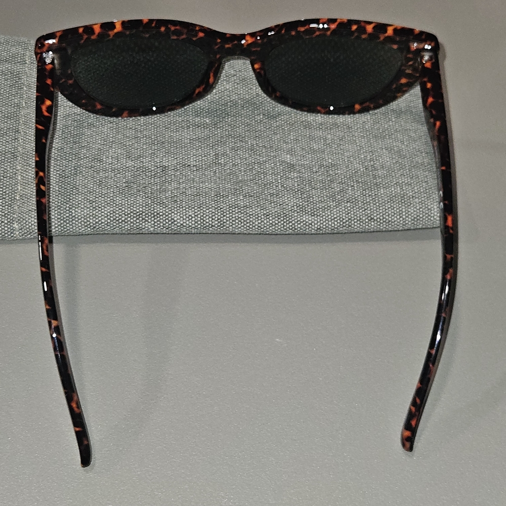 Peepers Cat Eye Brown Tortoise Shell Women's Prescription +2.50 Sunglasses - Picture 5 of 8